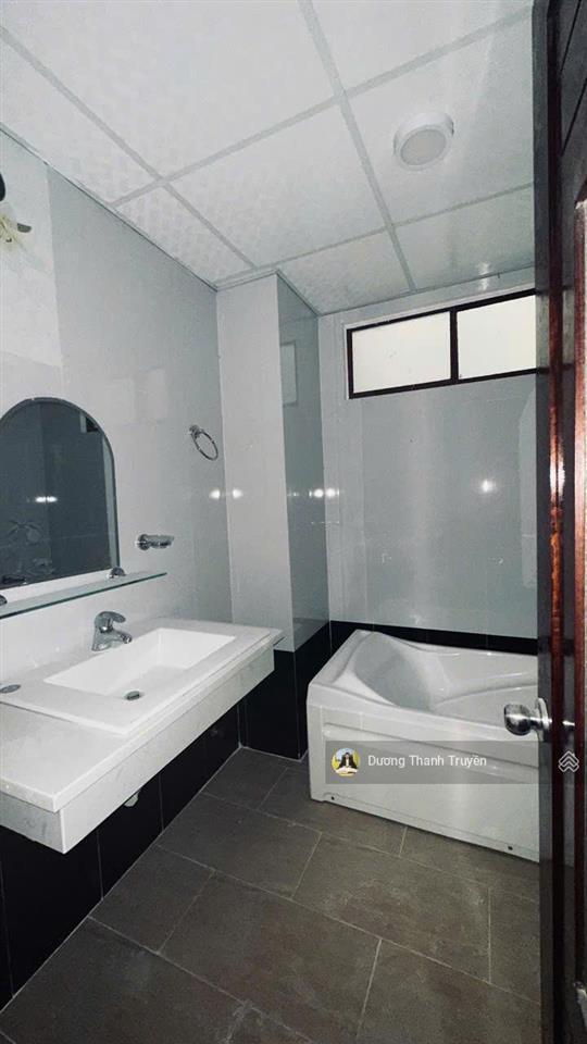 Bán tòa căn hộ 7 tầng 115m2 mặt tiền lê văn huân, gần biển hòn chồng, có thang máy, view đẹp, 17 tỷ