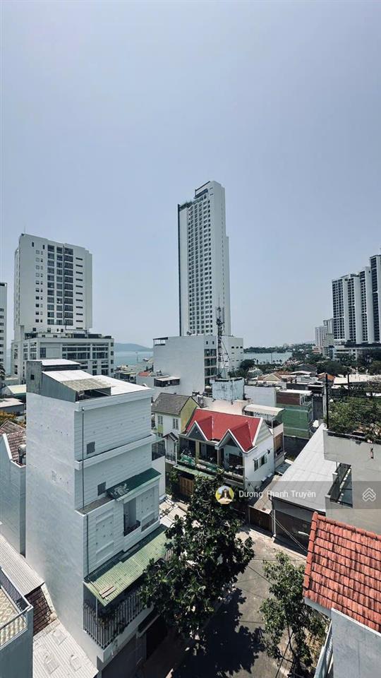 Bán tòa căn hộ 7 tầng 115m2 mặt tiền lê văn huân, gần biển hòn chồng, có thang máy, view đẹp, 17 tỷ