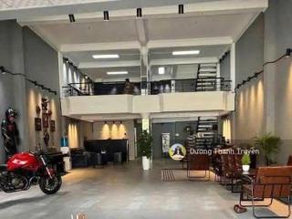 Bán nhà 3 tầng mặt tiền đường 2/4, có sẵn dòng tiền 35 triệu/tháng gần biển nha trang, giá 16,9 tỷ