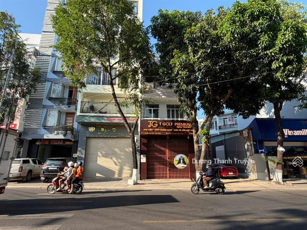 Bán nhà 4 tầng gần biển 2 mặt tiền đường nguyễn thị định, dòng tiền 35 triệu/tháng, 170tr/m2 có tl