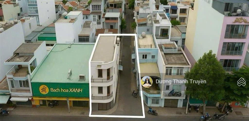 Bán nhà 3 tầng gần biển góc 2 mặt tiền đường trường sa nha trang, dòng tiền 20 triệu/tháng, 16tỷ tl
