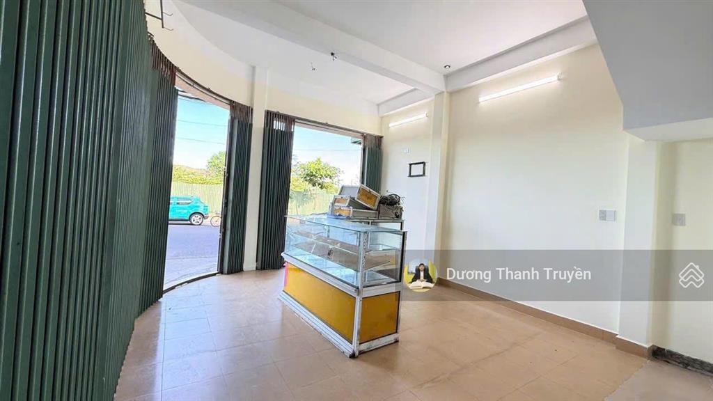 Bán nhà 3 tầng gần biển góc 2 mặt tiền đường trường sa nha trang, dòng tiền 20 triệu/tháng, 16tỷ tl