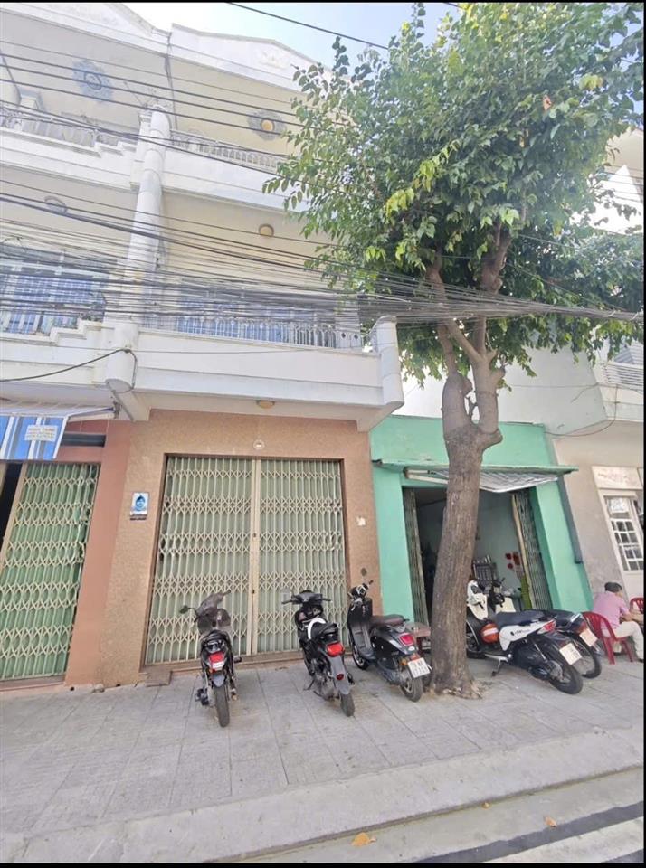 Bán nhà 3 tầng mặt tiền đường nguyễn khanh gần coopmart nha trang kinh doanh tốt giá chỉ 8,5 tỷ