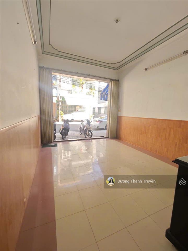 Bán nhà 3 tầng mặt tiền đường nguyễn khanh gần coopmart nha trang kinh doanh tốt giá chỉ 8,5 tỷ