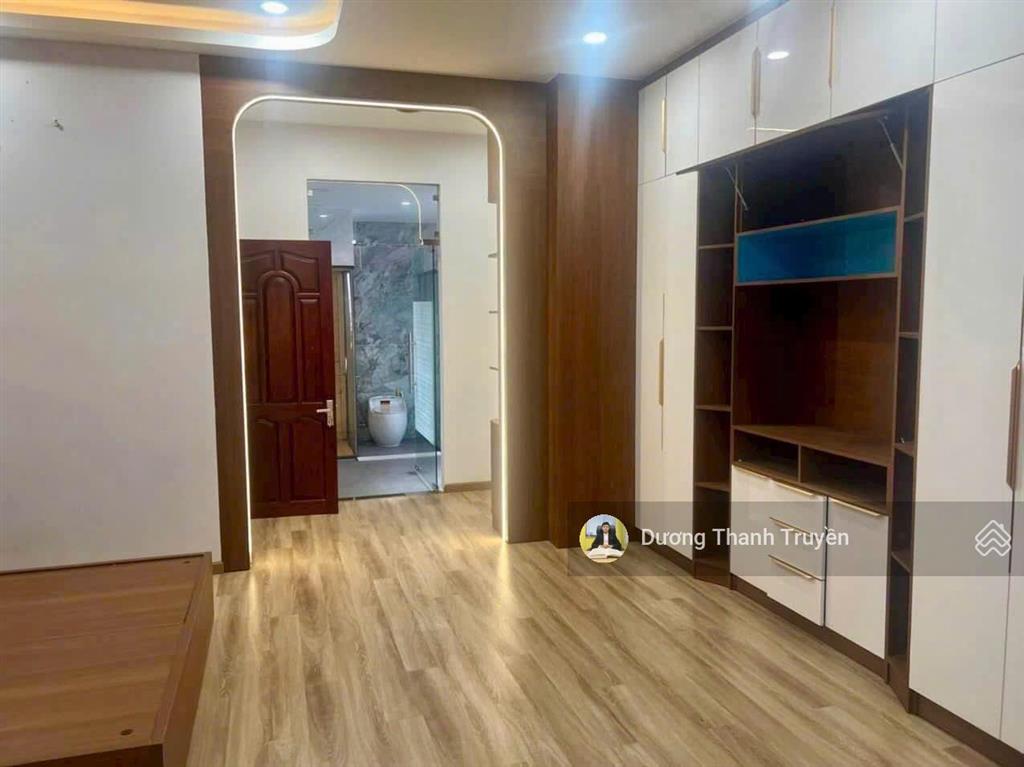 Bán nhà 3 tầng góc 2 mặt tiền gần biển nha trang, cạnh đường dã tượng, vị trí kinh doanh đẹp 7,9 tỷ