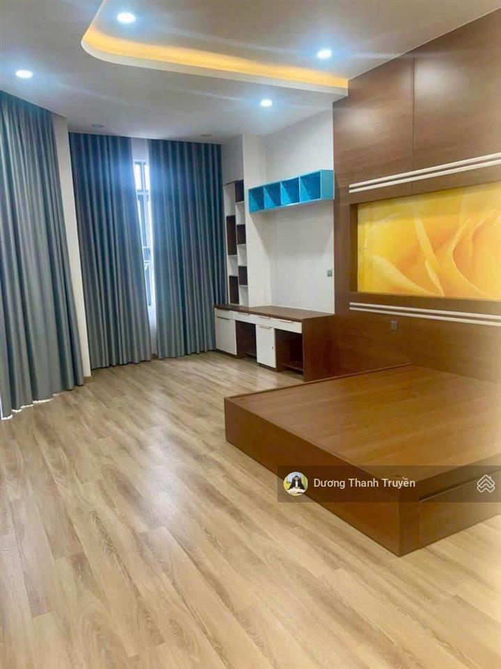 Bán nhà 3 tầng góc 2 mặt tiền gần biển nha trang, cạnh đường dã tượng, vị trí kinh doanh đẹp 7,9 tỷ