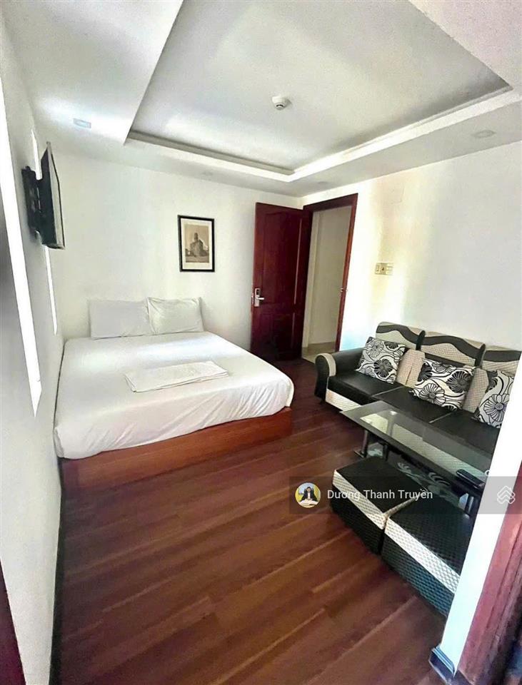 Bán khách sạn 6 tầng mặt tiền hoàng diệu dòng tiền 50 triệu/tháng, chỉ 300m ra biển trần phú, 35 tỷ