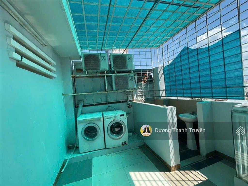 Bán nhà 4 tầng gần biển hòn chồng cạnh mường thanh viễn triều chỉ 100m ra biển  giá tốt chỉ 10,5tỷ
