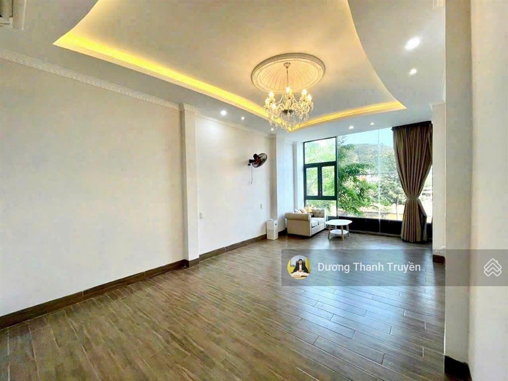 Bán nhà 4 tầng mặt tiền tô hiệu cách biển chỉ 300m, đối diện kđt mipeco, kinh doanh đỉnh cao, 14 tỷ