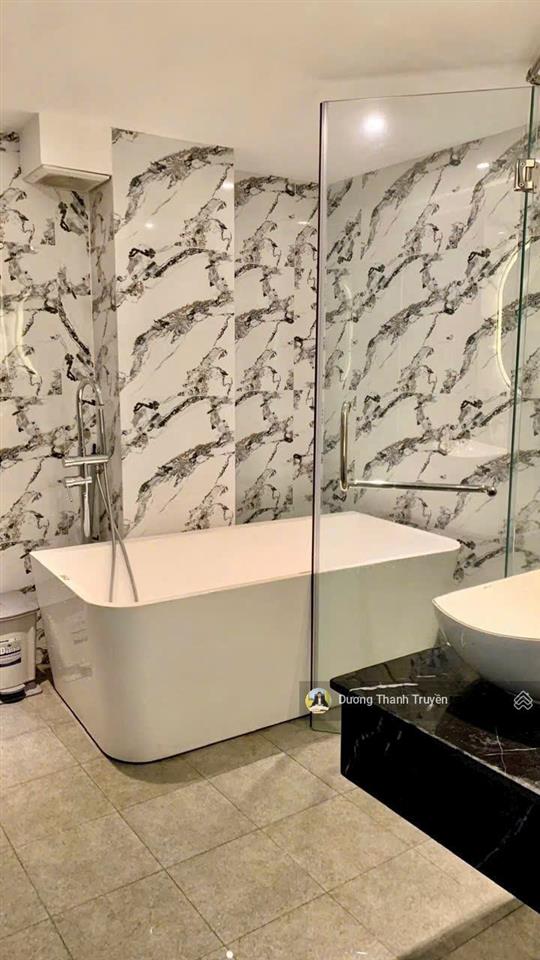 Bán nhà 4 tầng mặt tiền tô hiệu cách biển chỉ 300m, đối diện kđt mipeco, kinh doanh đỉnh cao, 14 tỷ