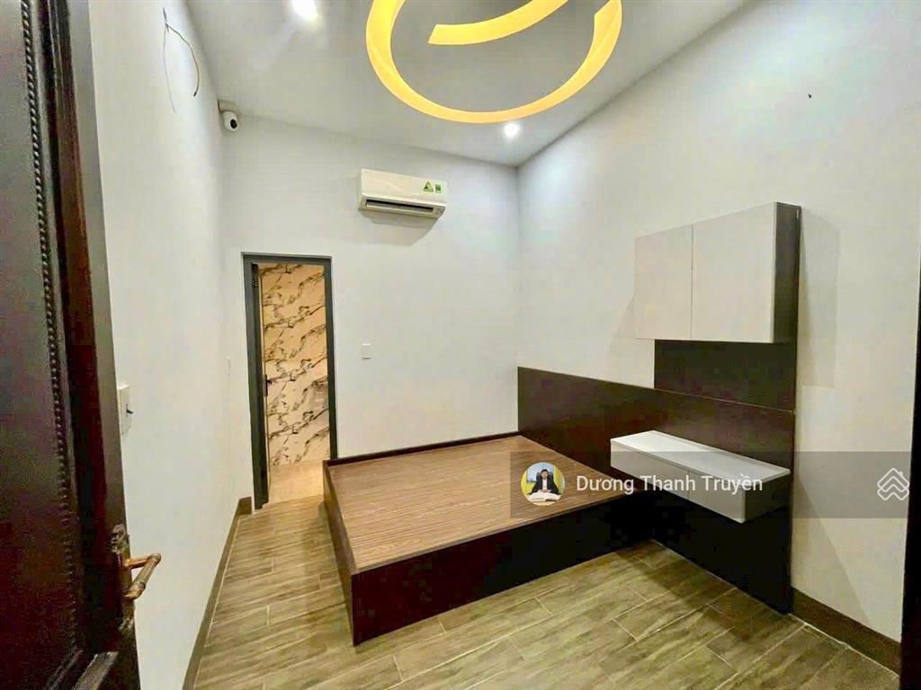 Bán nhà 4 tầng mặt tiền tô hiệu cách biển chỉ 300m, đối diện kđt mipeco, kinh doanh đỉnh cao, 14 tỷ