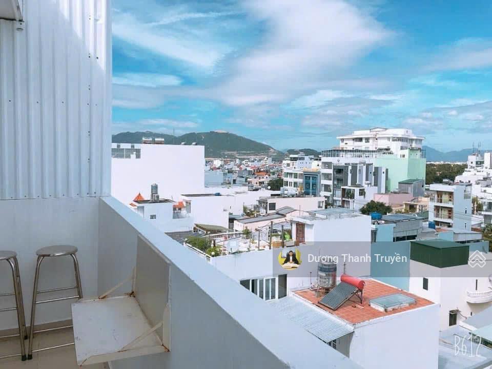 Bán tòa căn hộ 7 tầng gần biển ngang hiếm 15,66m 19 phòng dòng tiền 40 triệu/tháng giá chỉ 14,5 tỷ