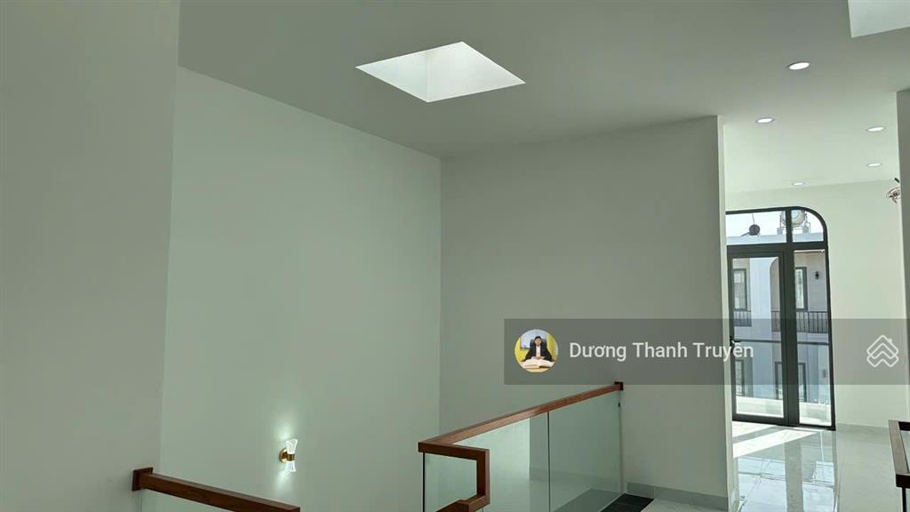 Chủ giảm 250tr bán căn nhà 3 tầng mới hoàn thiện gần biển chỉ 300m đến chợ vĩnh hải chỉ 7,95 tỷ