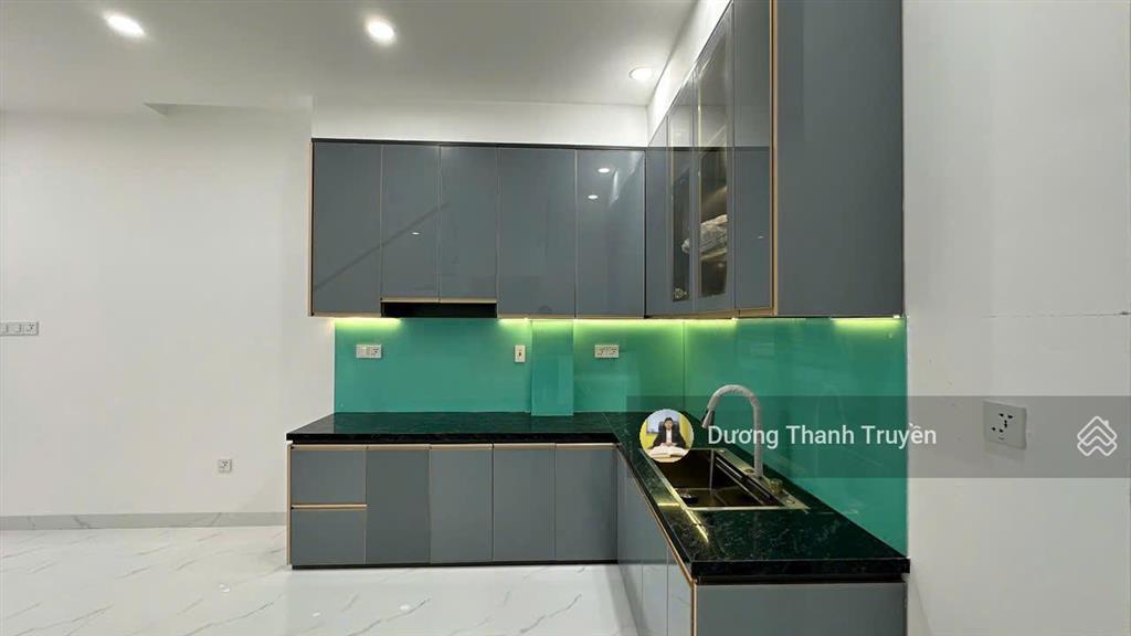 Chủ giảm 250tr bán căn nhà 3 tầng mới hoàn thiện gần biển chỉ 300m đến chợ vĩnh hải chỉ 7,95 tỷ