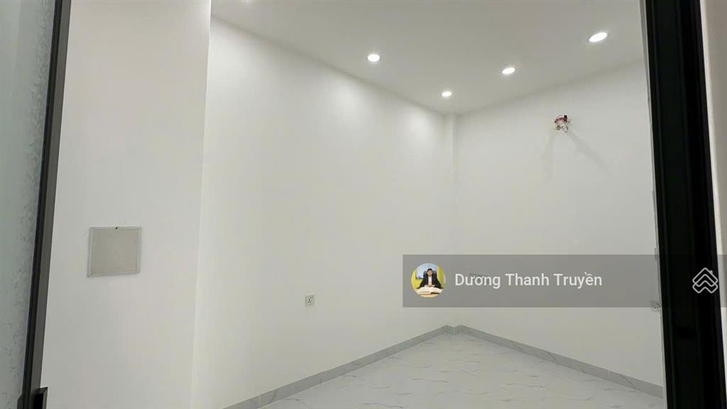 Chủ giảm 250tr bán căn nhà 3 tầng mới hoàn thiện gần biển chỉ 300m đến chợ vĩnh hải chỉ 7,95 tỷ