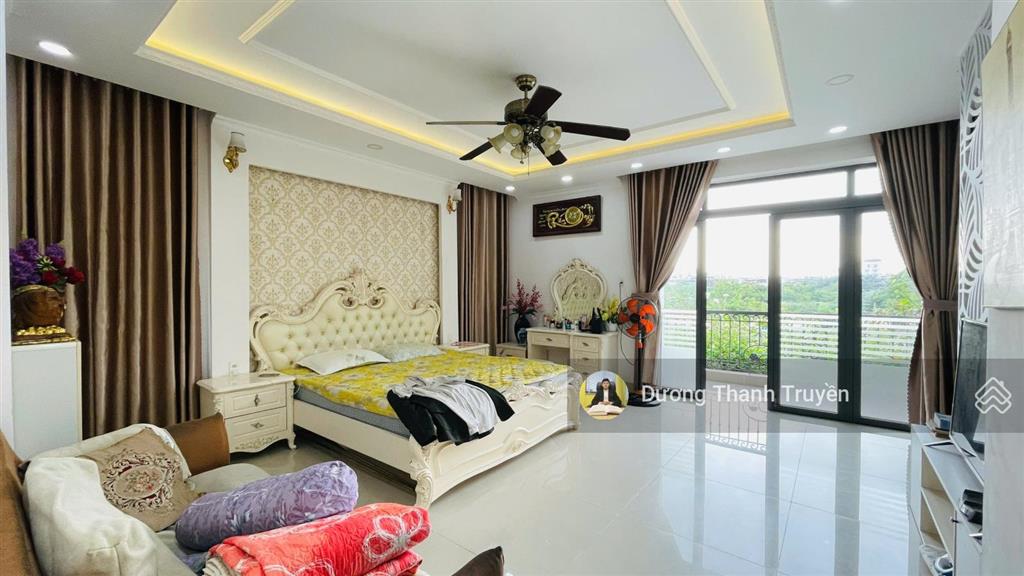 Bán biệt thự cao cấp 3 tầng kđt phước long có thang máy, đối diện công viên, ngang 12m, giá 19,8 tỷ