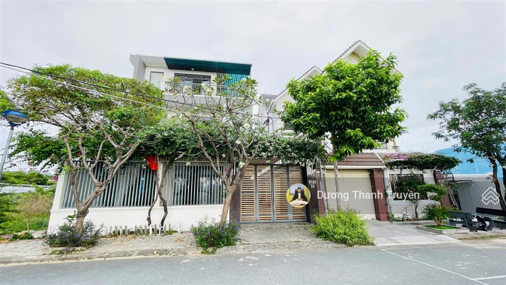 Bán biệt thự cao cấp 3 tầng kđt phước long có thang máy, đối diện công viên, ngang 12m, giá 19,8 tỷ