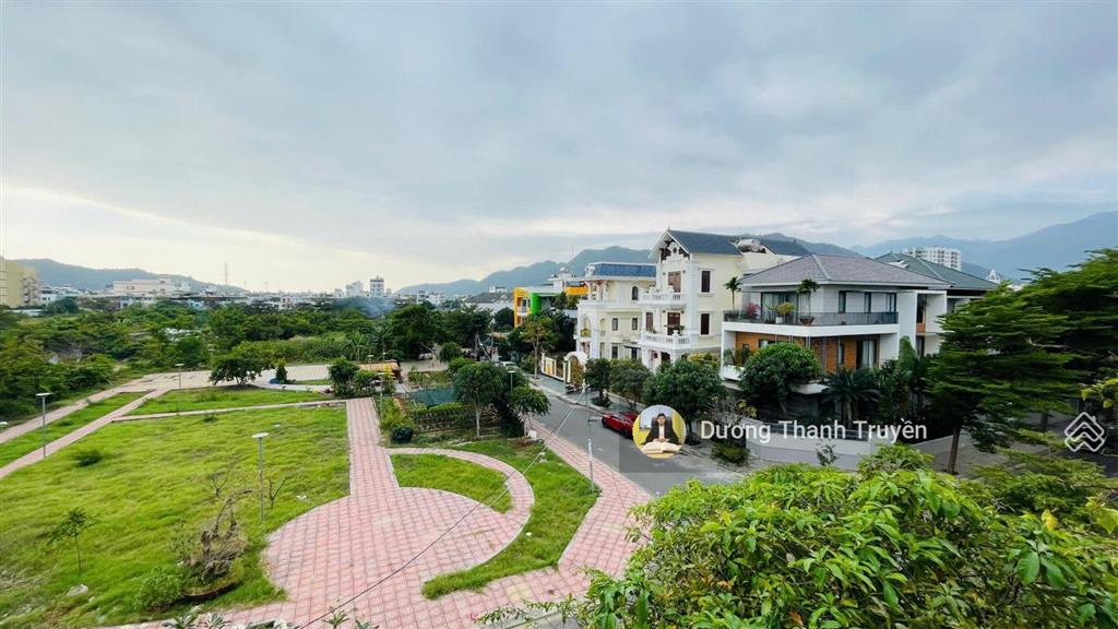 Bán biệt thự cao cấp 3 tầng kđt phước long có thang máy, đối diện công viên, ngang 12m, giá 19,8 tỷ