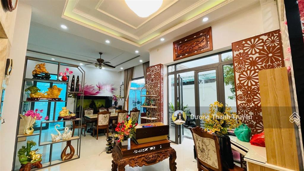 Bán biệt thự cao cấp 3 tầng kđt phước long có thang máy, đối diện công viên, ngang 12m, giá 19,8 tỷ