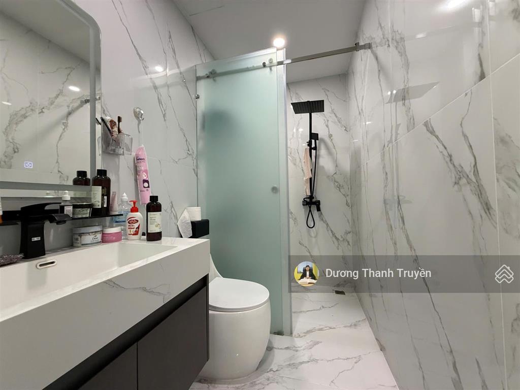 Bán nhà phố 4 tầng góc 2 mặt tiền tt nha trang đẹp như villa, dòng tiền 30 triệu/tháng, giá 13,9 tỷ