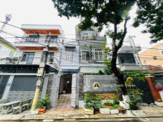Bán nhà 3 tầng mặt tiền phó đức chính, cách biển hòn chồng chỉ 150m, giá tốt chỉ 12,9 tỷ có tl
