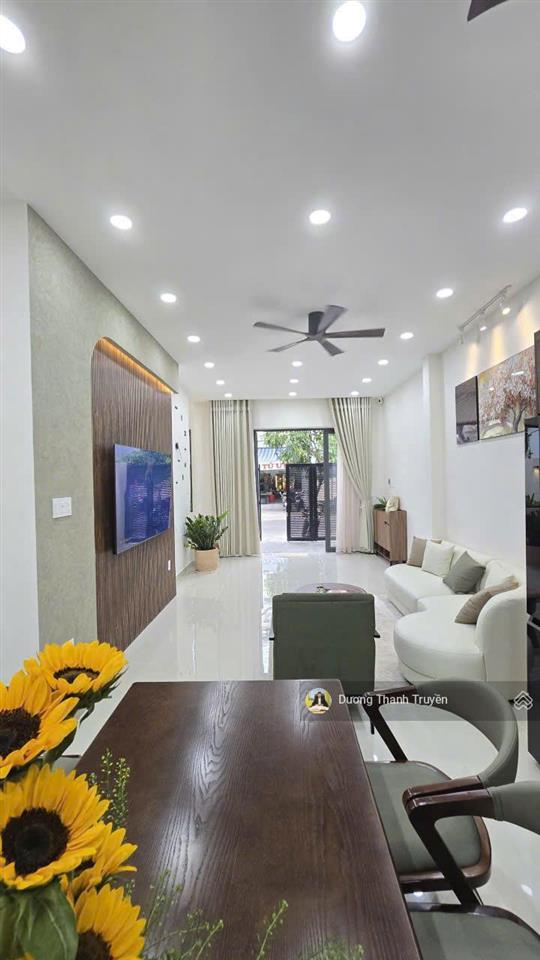 Siêu phẩm nhà đẹp 3tầng góc 2 mặt tiền đường đồng nai gần siêu thị coopmart, full nội thất, 11,9tỷ