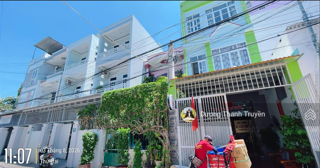 Bán nhà 3 tầng gần biển hòn chồng sẵn 10 căn hộ, cho thuê dòng tiền 30tr/tháng, giá chỉ 12,8 tỷ tl