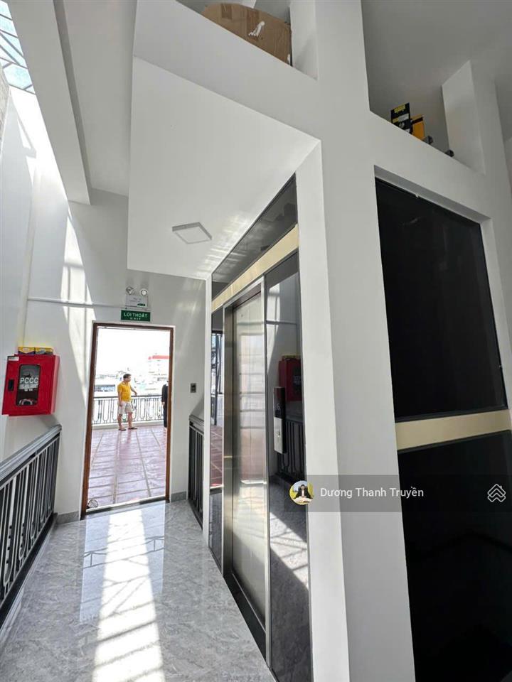 Bán tòa căn hộ 6t mặt tiền phạm ngọc thạch, cách biển hòn chồng 300m, dòng tiền 65tr/tháng, 22 tỷ