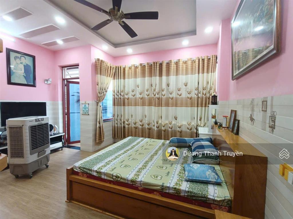 Chủ giảm 500tr bán nhà 3 tầng lô góc 2 mặt tiền cách biển 300m, cạnh đường điện biên phủ, giá tốt