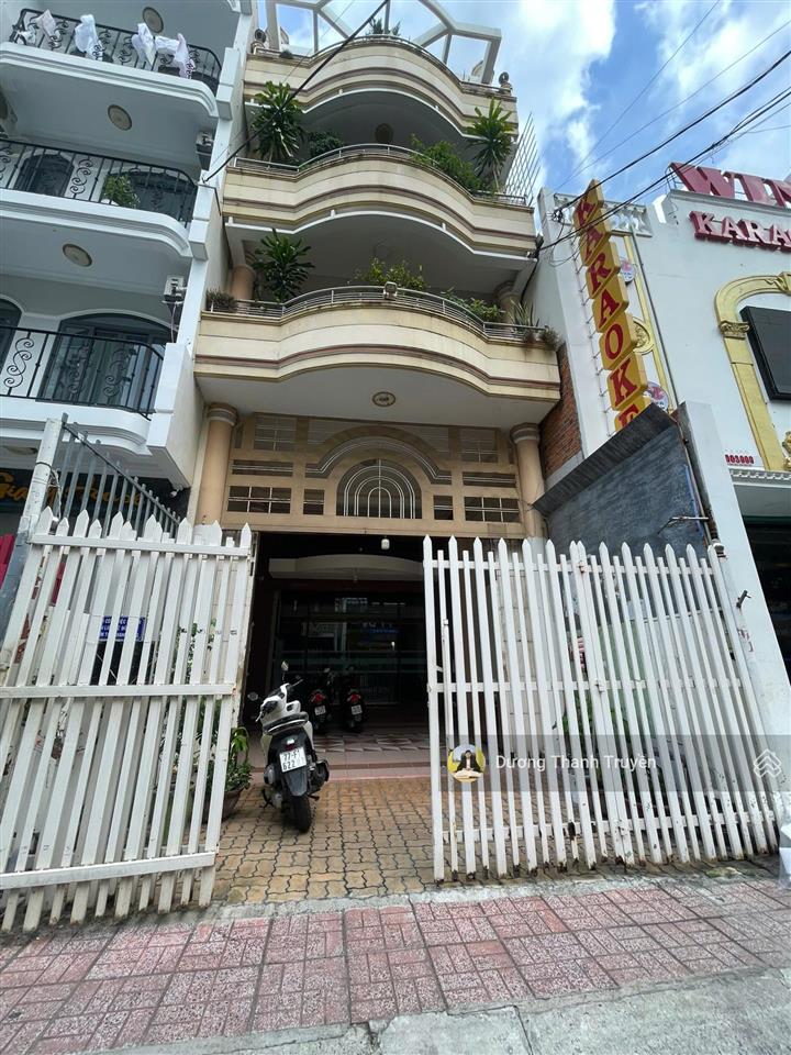 Bán nhà 4 tầng mặt tiền phan chu trinh cách biển chỉ 300m, ngay tt vùng lõi nha trang, giá 27,5 tỷ