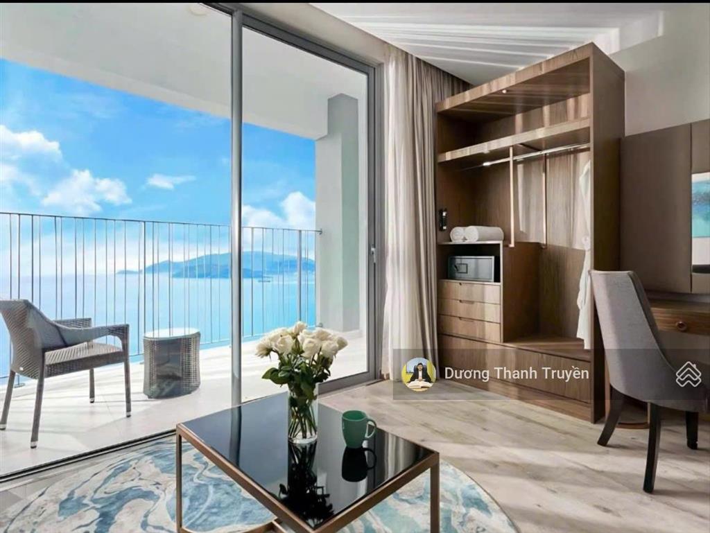 Bán nhanh căn studio panorama view trực diện biển trần phú, dòng tiền 9 triệu/tháng, giá 3,15 tỷ