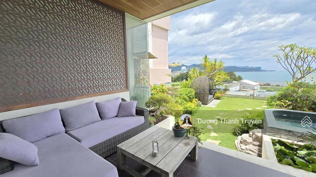 Bán biệt thự 4 tầng 2 mặt tiền view biển ngang hiếm 9,7m, cạnh đại học nha trang, dòng tiền 70tr/th