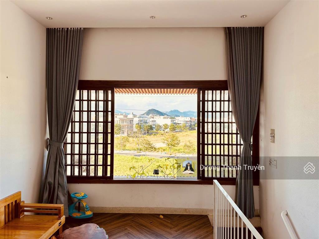 Bán nhà đẹp 4 tầng đối diện công viên ngay kđt hà quang 2, gần sông, dòng tiền 18tr/tháng, 8,9 tỷ