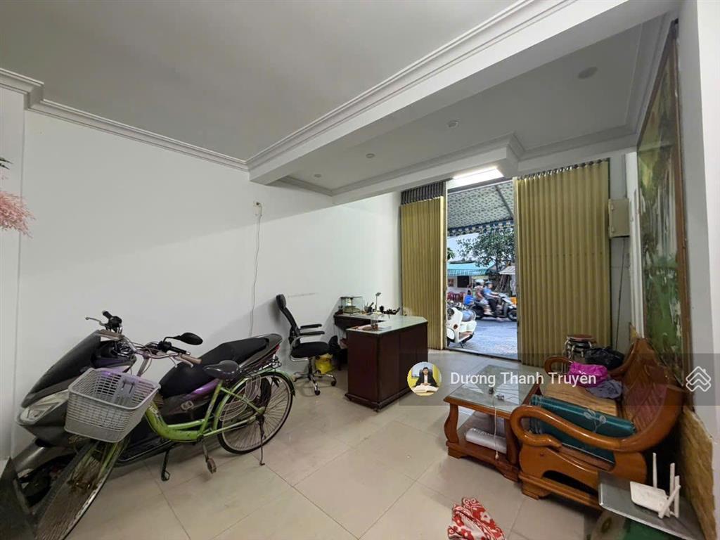 Hạ giá hơn 1 tỷ bán nhà 3 tầng mặt tiền ngô đức kế trung tâm bàn cờ cạnh chợ xóm mới giá 13,5 tỷ