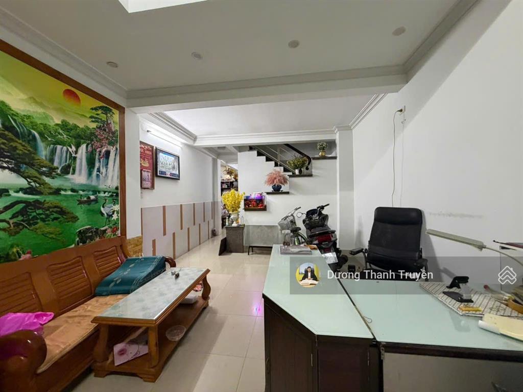 Hạ giá hơn 1 tỷ bán nhà 3 tầng mặt tiền ngô đức kế trung tâm bàn cờ cạnh chợ xóm mới giá 13,5 tỷ