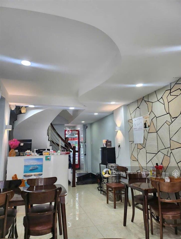 Bán nhà 4 tầng mặt tiền ngô thời nhiệm phố tây nha trang, cách biển 500m, dòng tiền 33tr/th, 15,9tỷ