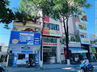 Bán nhà 3 tầng góc 3 mặt tiền đường hoàng diệu, dòng tiền 22tr/tháng, cách biển 650m, giá chỉ 25 tỷ