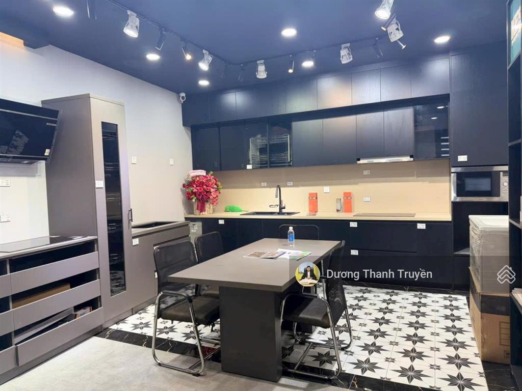 Bán nhà phố 5 tầng 3 mặt tiền đường tố hữu tt vcn phước hải, có thang máy, dòng tiền 20tr/tháng