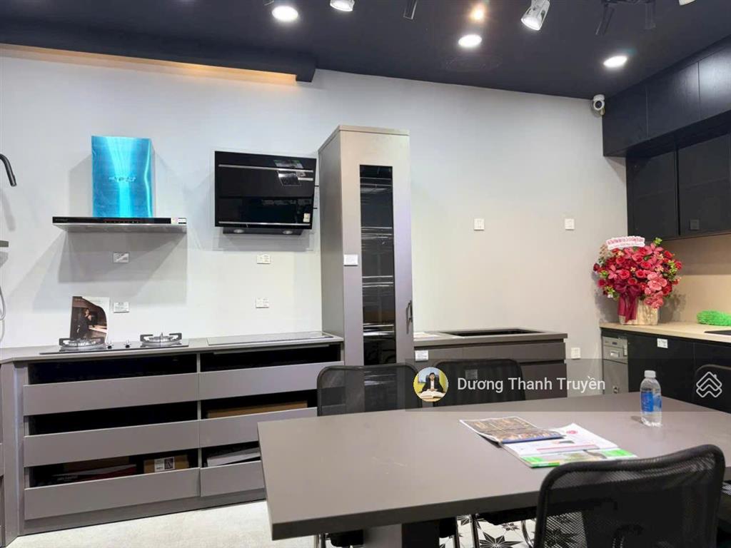 Bán nhà phố 5 tầng 3 mặt tiền đường tố hữu tt vcn phước hải, có thang máy, dòng tiền 20tr/tháng