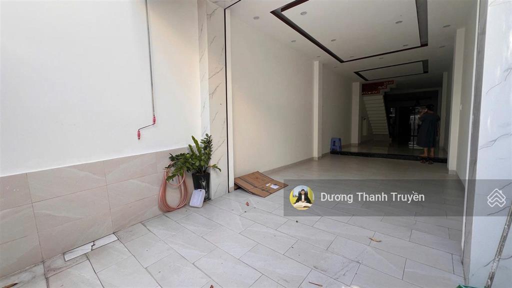 Bán nhà 3 tầng gần biển mặt tiền hồng lĩnh khu bàn cờ, đường 14m, có sân đậu ô tô, giá 13,5 tỷ tl