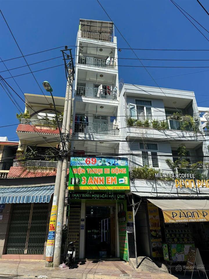 Giảm 2 tỷ bán gấp nhà 5 tầng mặt tiền nguyễn đình chiểu 20 phòng trọ + mặt bằng, giá 8,5 tỷ