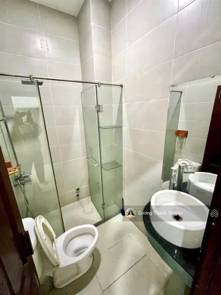 Bán nhà 4 tầng gần biển hòn chồng cạnh mường thanh viễn triều chỉ 100m ra biển, giá tốt chỉ 10,5 tỷ