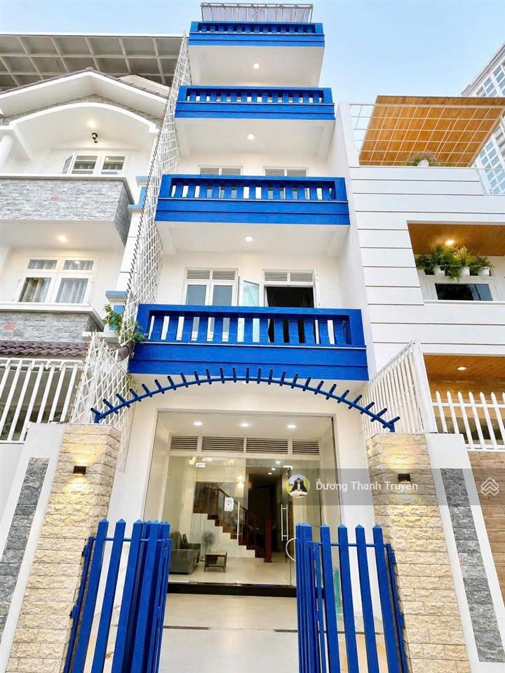 Bán nhà 4 tầng gần biển hòn chồng cạnh mường thanh viễn triều chỉ 100m ra biển, giá tốt chỉ 10,5 tỷ