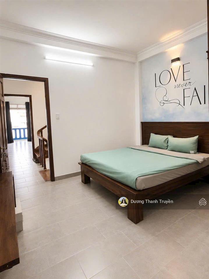Bán nhà 4 tầng gần biển hòn chồng cạnh mường thanh viễn triều chỉ 100m ra biển, giá tốt chỉ 10,5 tỷ