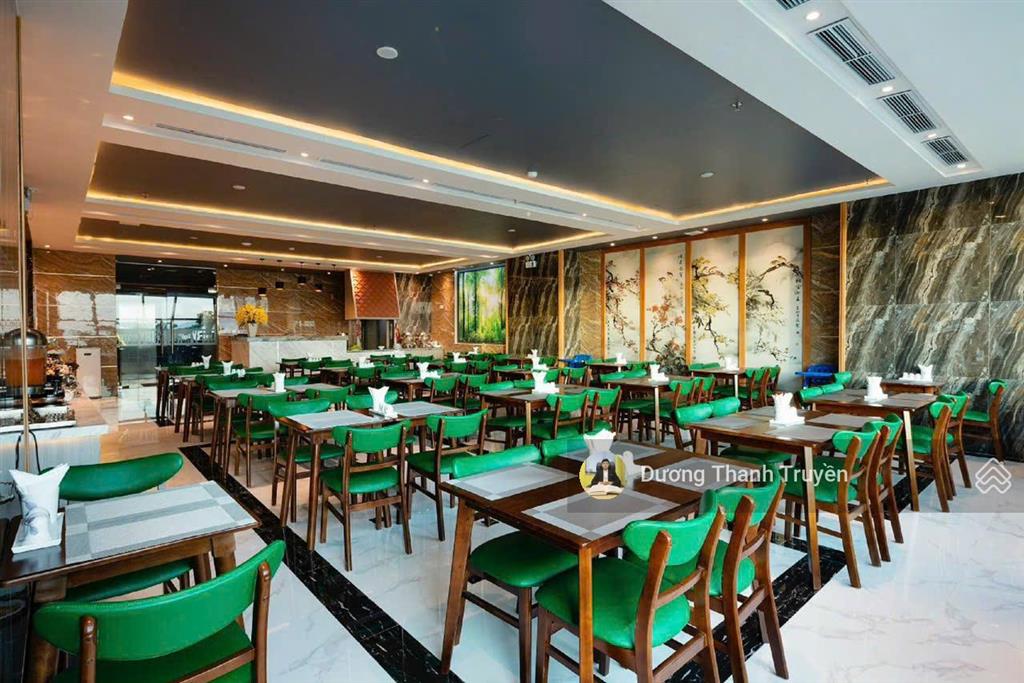 Giảm 20 tỷ bán khách sạn 20 tầng mặt tiền trần phú đối diện công viên, đang cho thuê 400 triệu/th