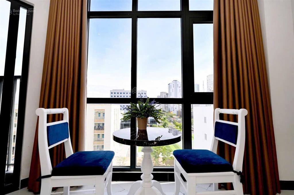 Bán khách sạn 8t lô góc 2 mặt tiền cạnh nguyễn thiện thuật, cách biển 400m, đang cho thuê 60tr/th