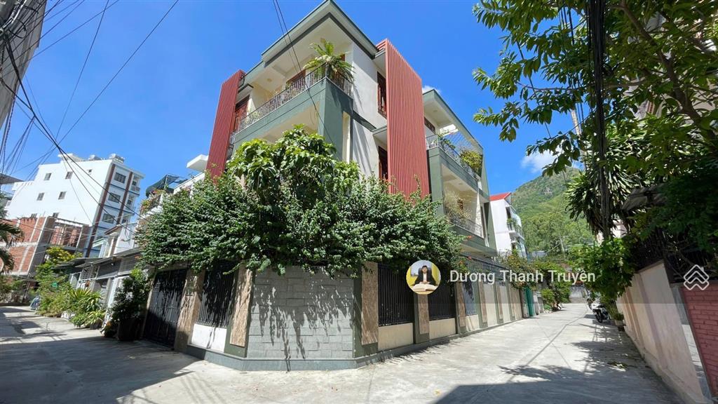Bán lô đất đẹp cách biển chỉ 250m cạnh dương hiến quyền và mường thanh, giá chỉ 85 triệu/m2