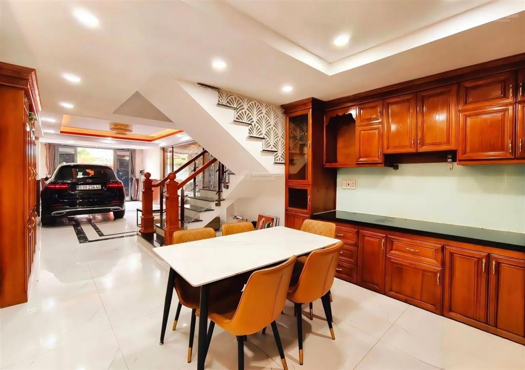Bán nhà 4 tầng 64m2 mặt tiền kinh doanh phạm văn chiêu gò vấp 6,95 tỷ