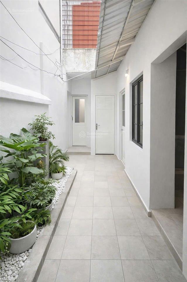 Bán căn nhà tập thể cữ phố bà triệu nguyên bản chủ mới về sửa theo sở thích ở cho thuê lý tưởng