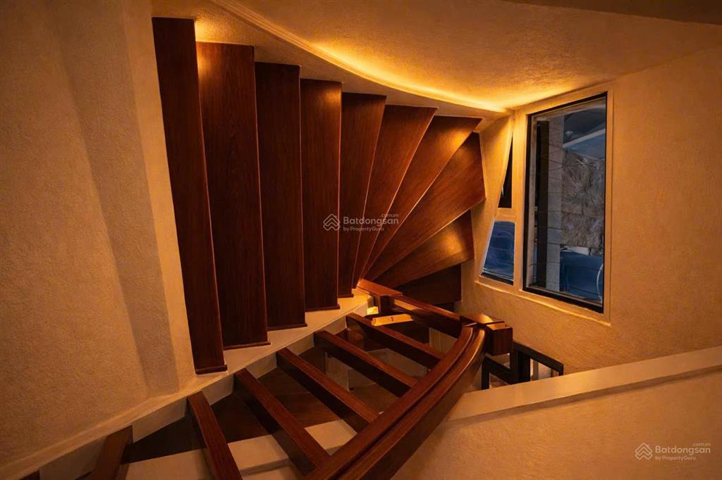 Bán căn nhà tập thể cữ phố bà triệu nguyên bản chủ mới về sửa theo sở thích ở cho thuê lý tưởng